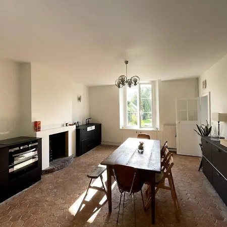 Le Presbytere, Familiale