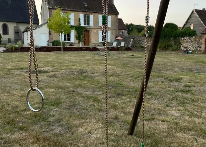 Le Presbytere, Familiale Semesterbostad La Poterie-au-Perche